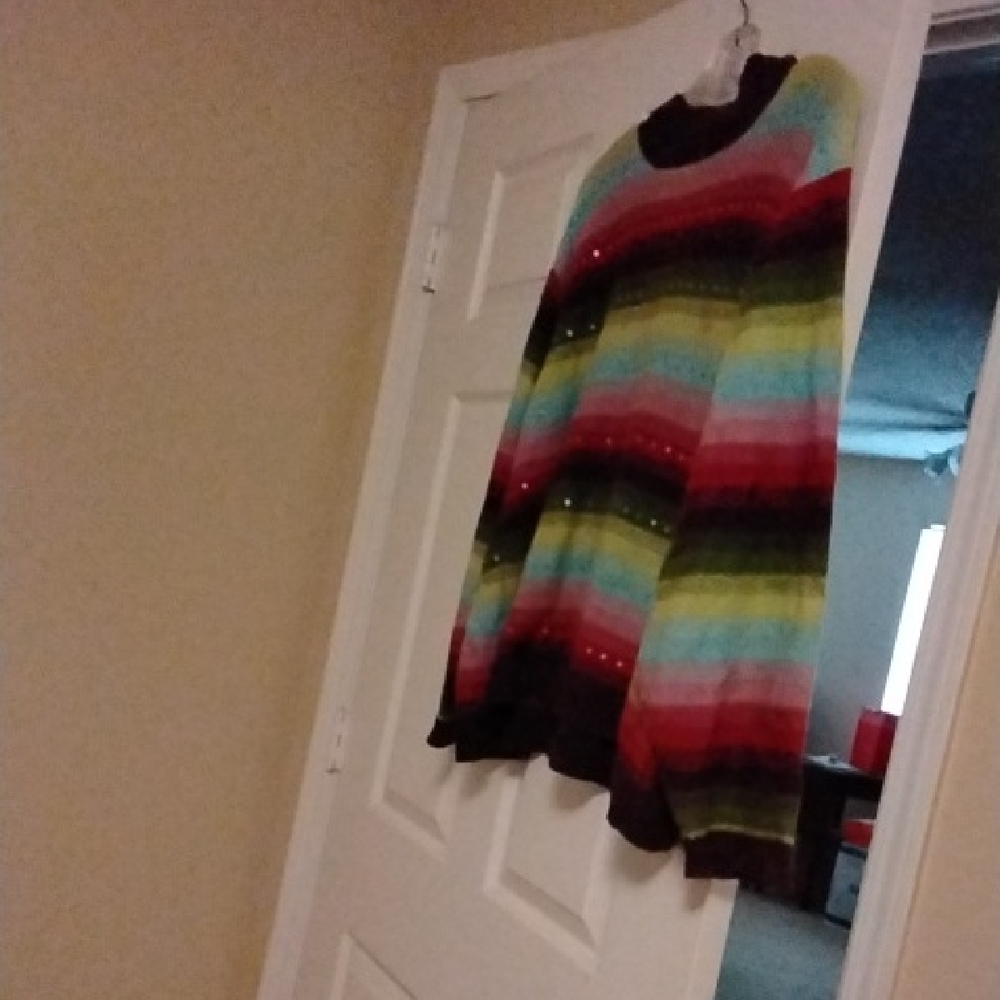 Pappagallo Red and Green Crew Neck Sweater